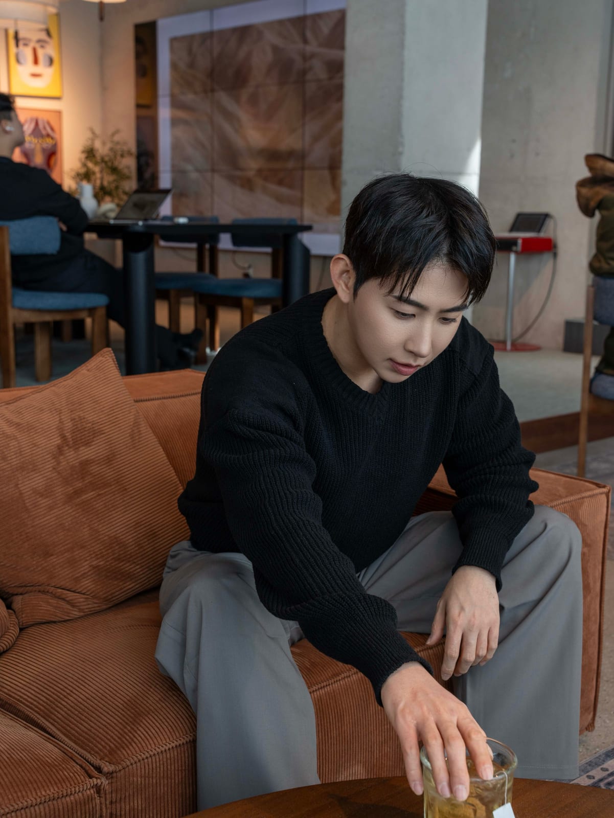 WKND MOOD 아뜰리에 화보